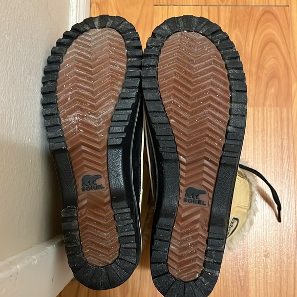 Sorel Boots size 7 - Picture 3 of 5